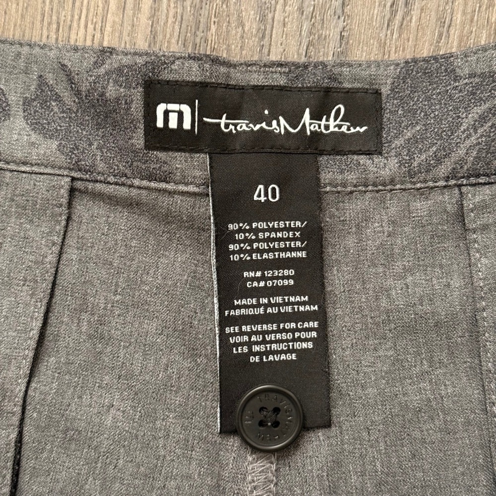 Travis Mathew Mens Floral Print Golf Shorts Size 40 Gray Performance Stretch - Picture 5 of 7